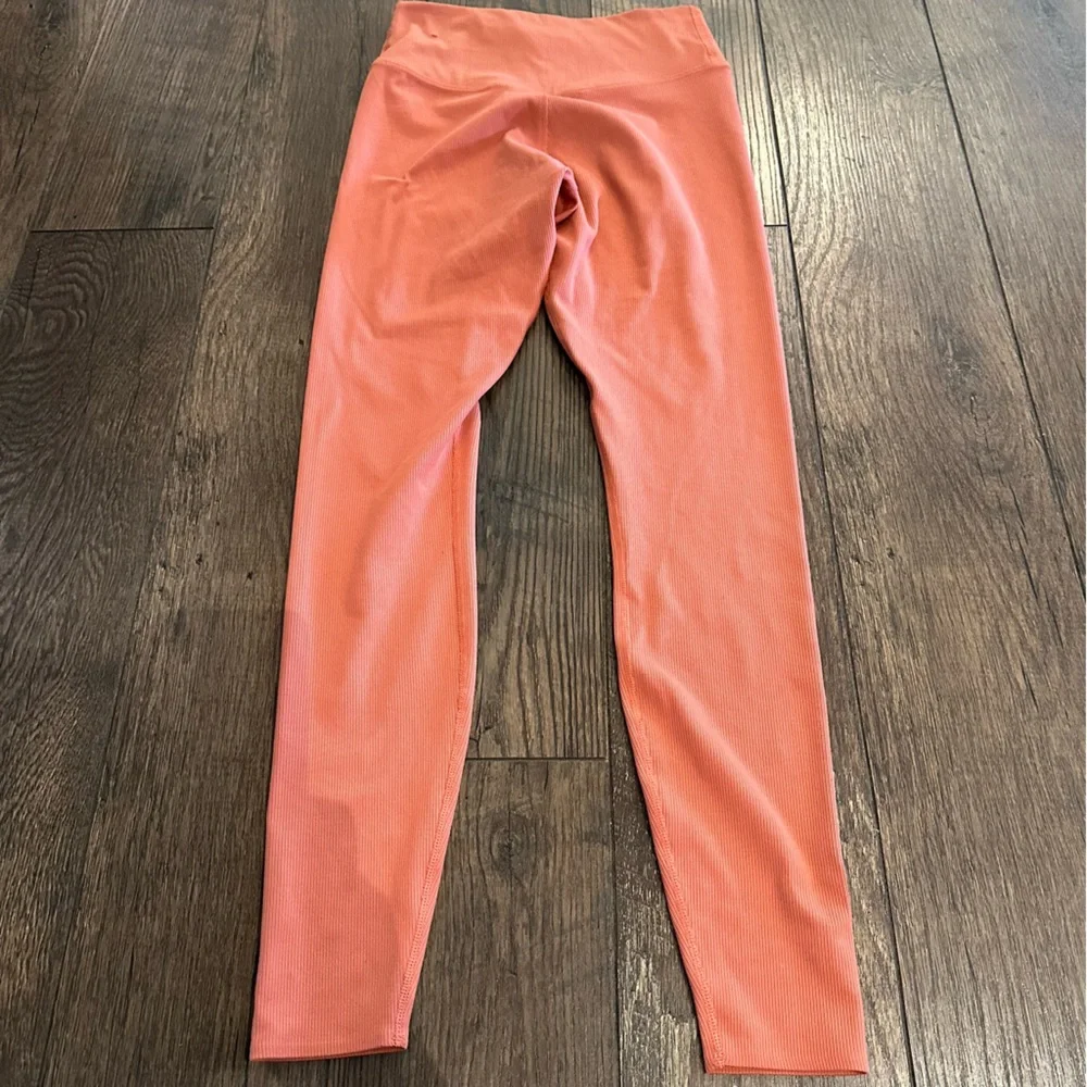 Nike Women’s Ribbed Peach Orange‎ Leggings Size S